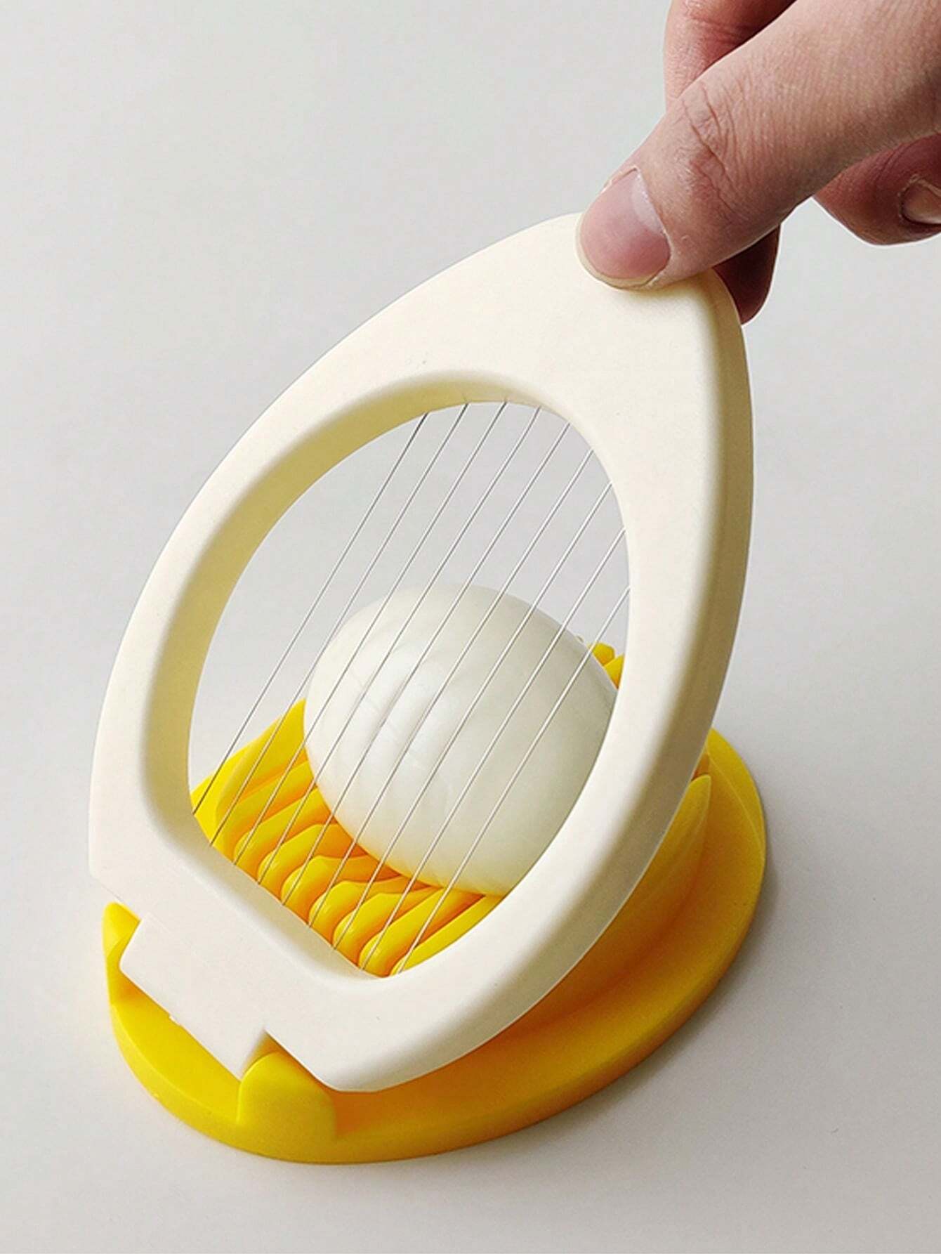 Kitchen Gadgets Wirecutter - Pemotong Telur Dua Warna Multifungsi, Pengiris